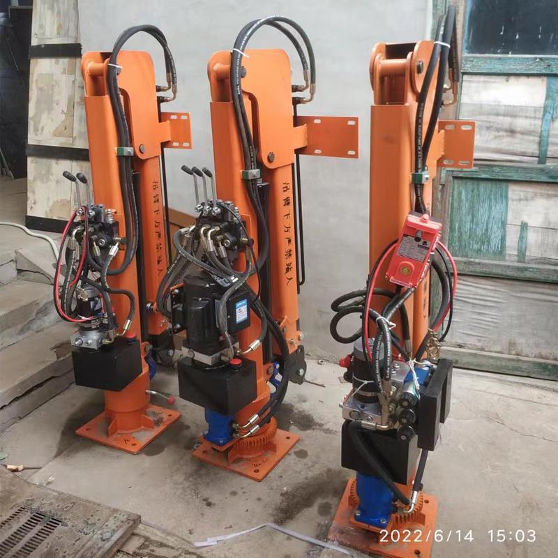 乐陵市重汽蓝牌随车吊 3.2吨 国六动力强 液压驱动 农用自卸起重机